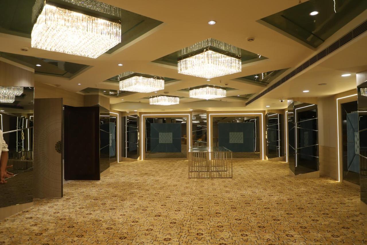 The Royal Class Hotel Gwalijar Zewnętrze zdjęcie