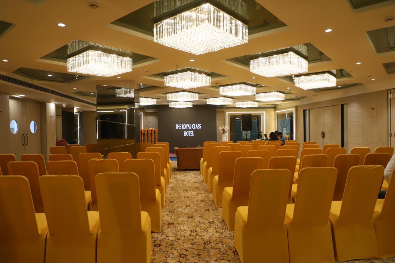 The Royal Class Hotel Gwalijar Zewnętrze zdjęcie